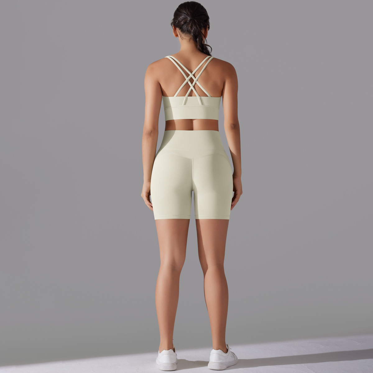 Cross-Back Three-Quarter Yoga Set — product detail