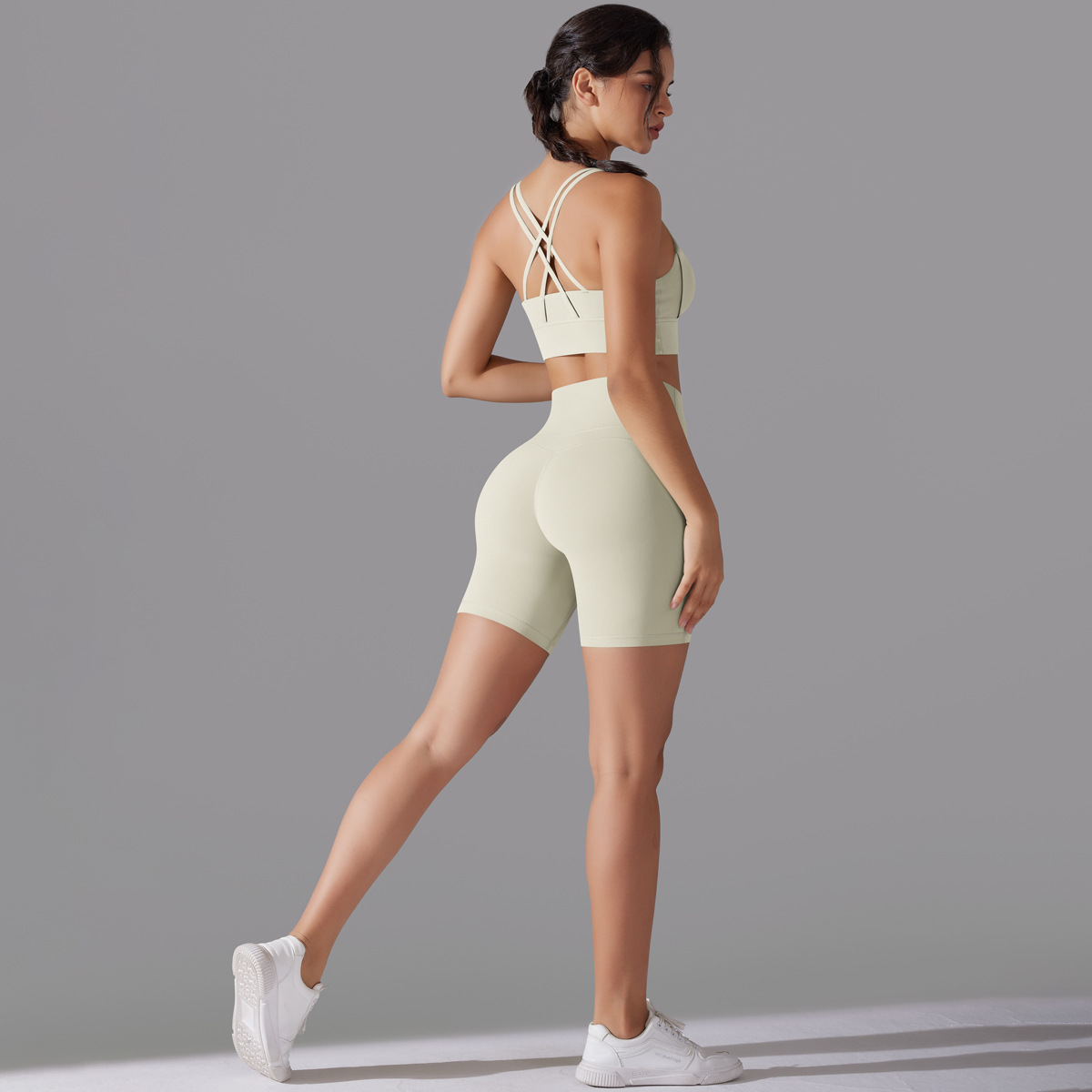 Cross-Back Three-Quarter Yoga Set — product detail