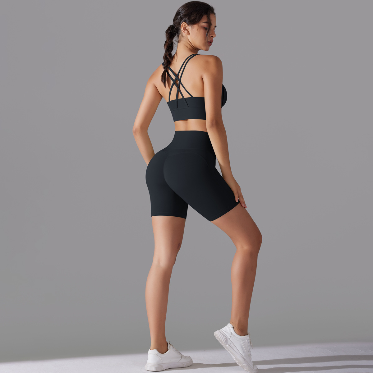Cross-Back Three-Quarter Yoga Set — product detail