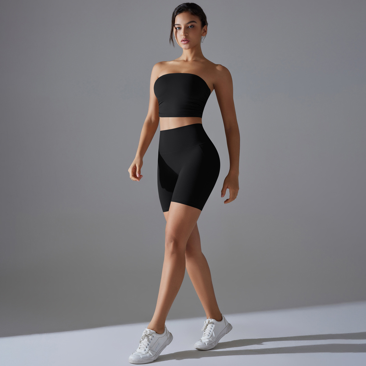 Cutout Short Yoga Suit — product detail