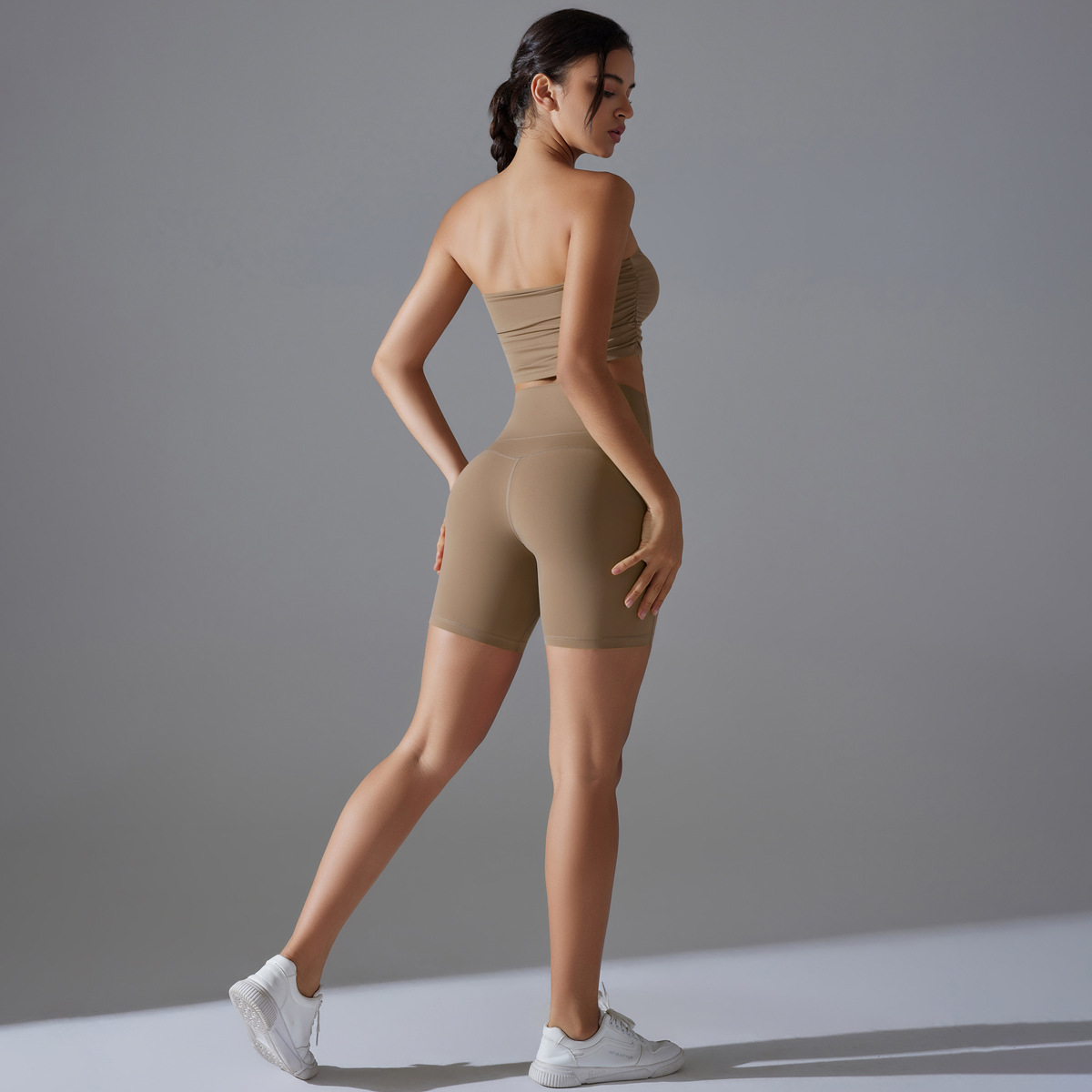 Cutout Short Yoga Suit — product detail
