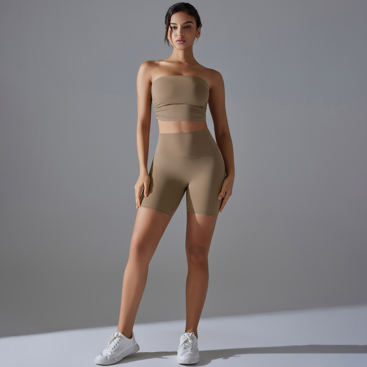 Cutout Short Yoga Suit — product detail