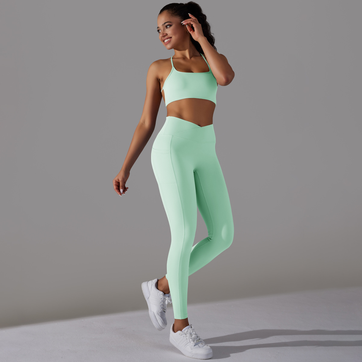 Crossover Back Yoga Set — product detail