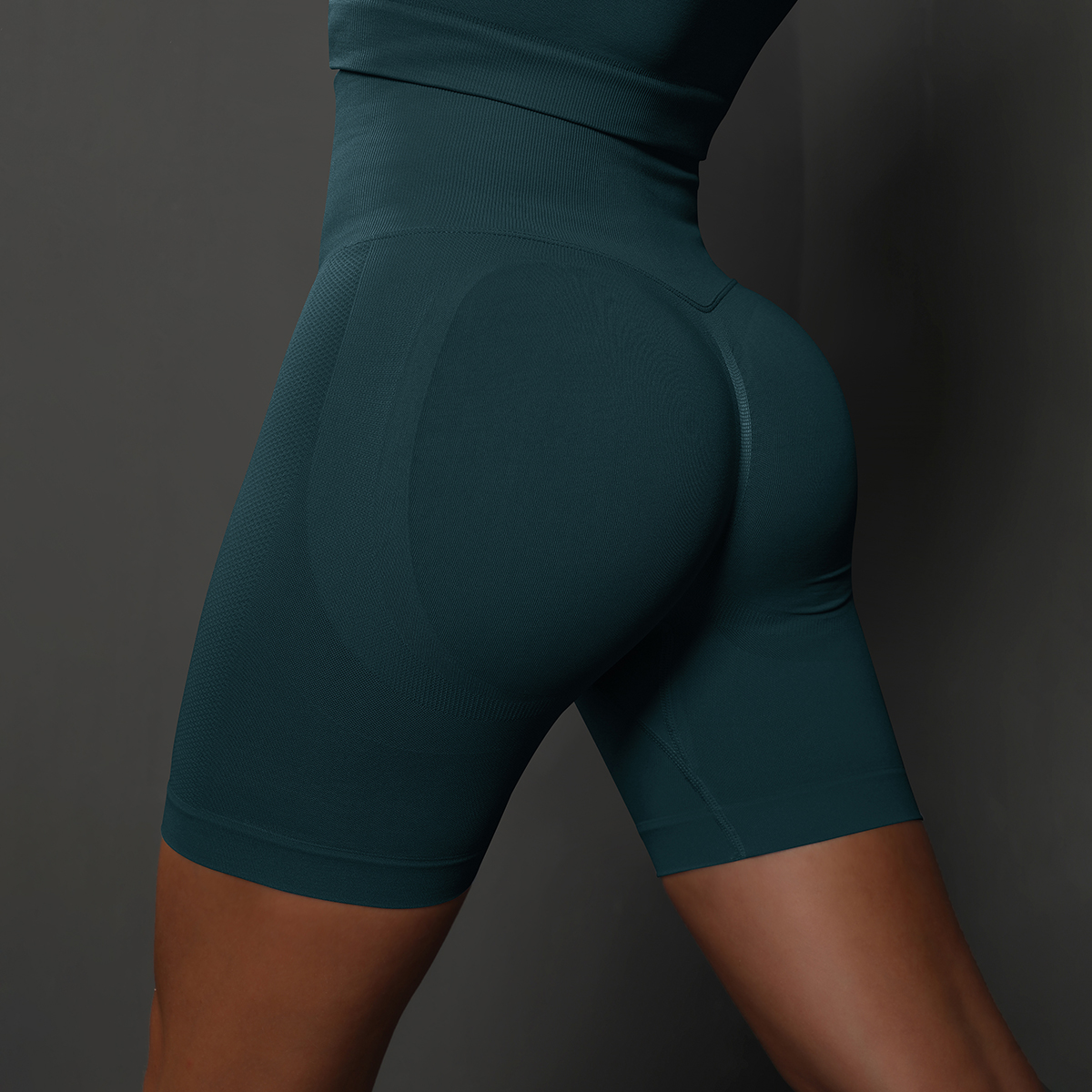 Seamless High-Waist Yoga Shorts — product detail