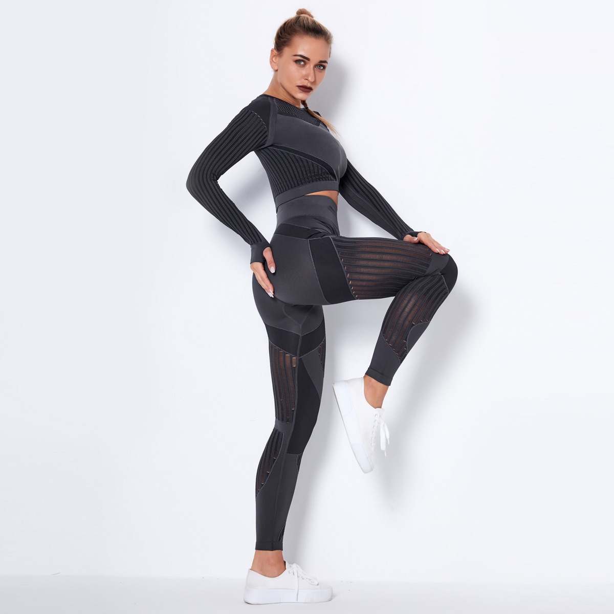 Long-Sleeve Cutout Yoga Set — product detail