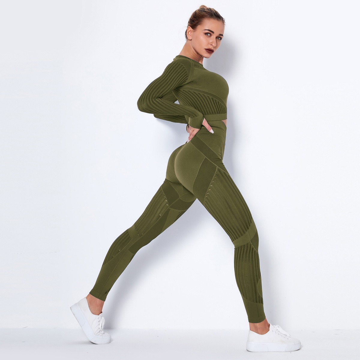 Long-Sleeve Cutout Yoga Set — product detail