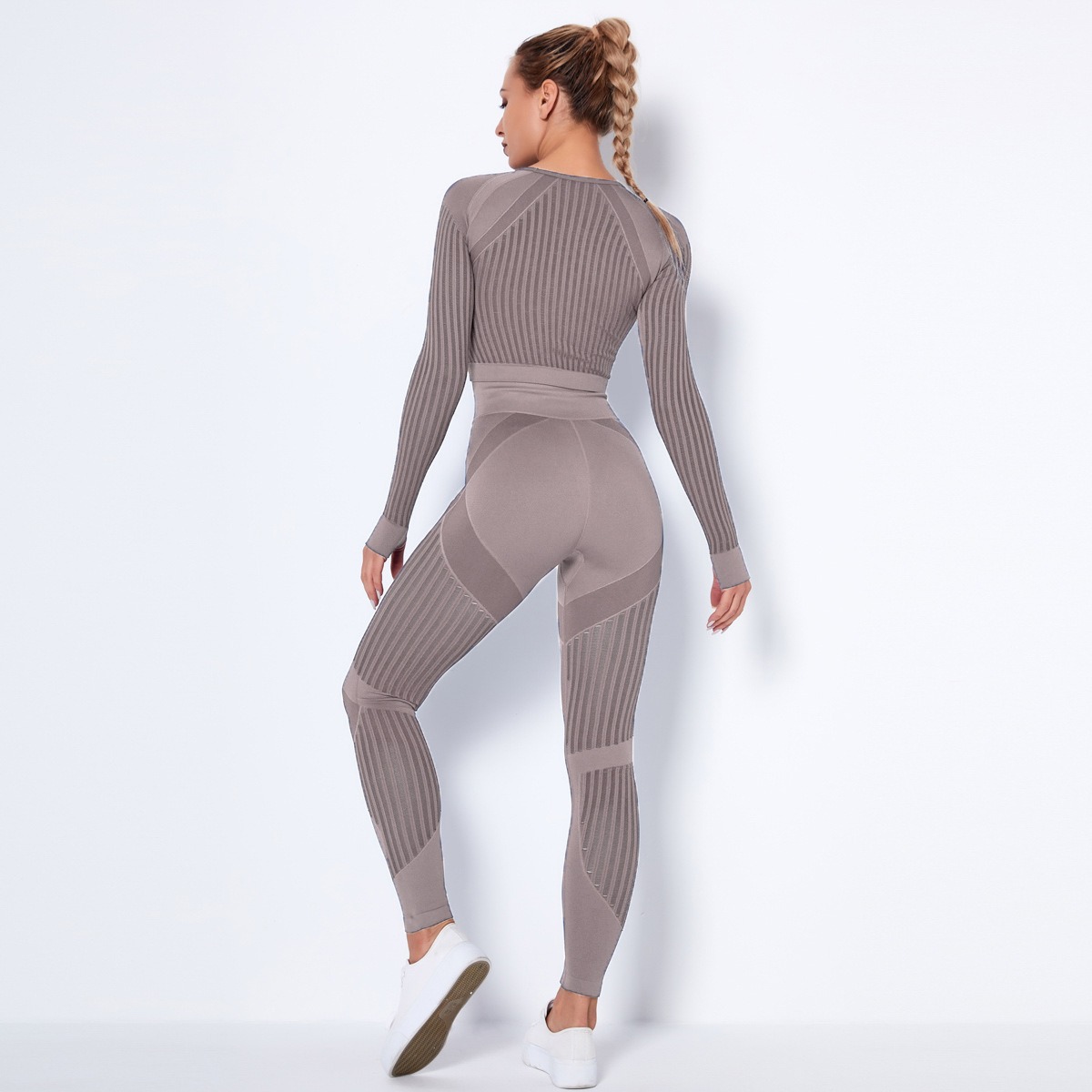 Long-Sleeve Cutout Yoga Set — product detail