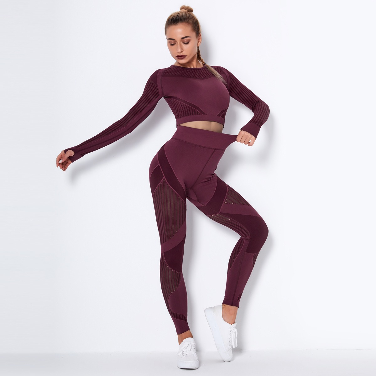 Long-Sleeve Cutout Yoga Set — product detail