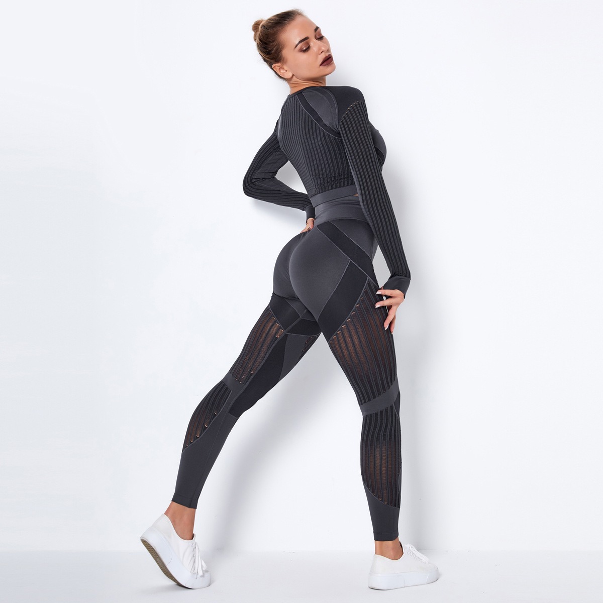 Long-Sleeve Cutout Yoga Set — product detail