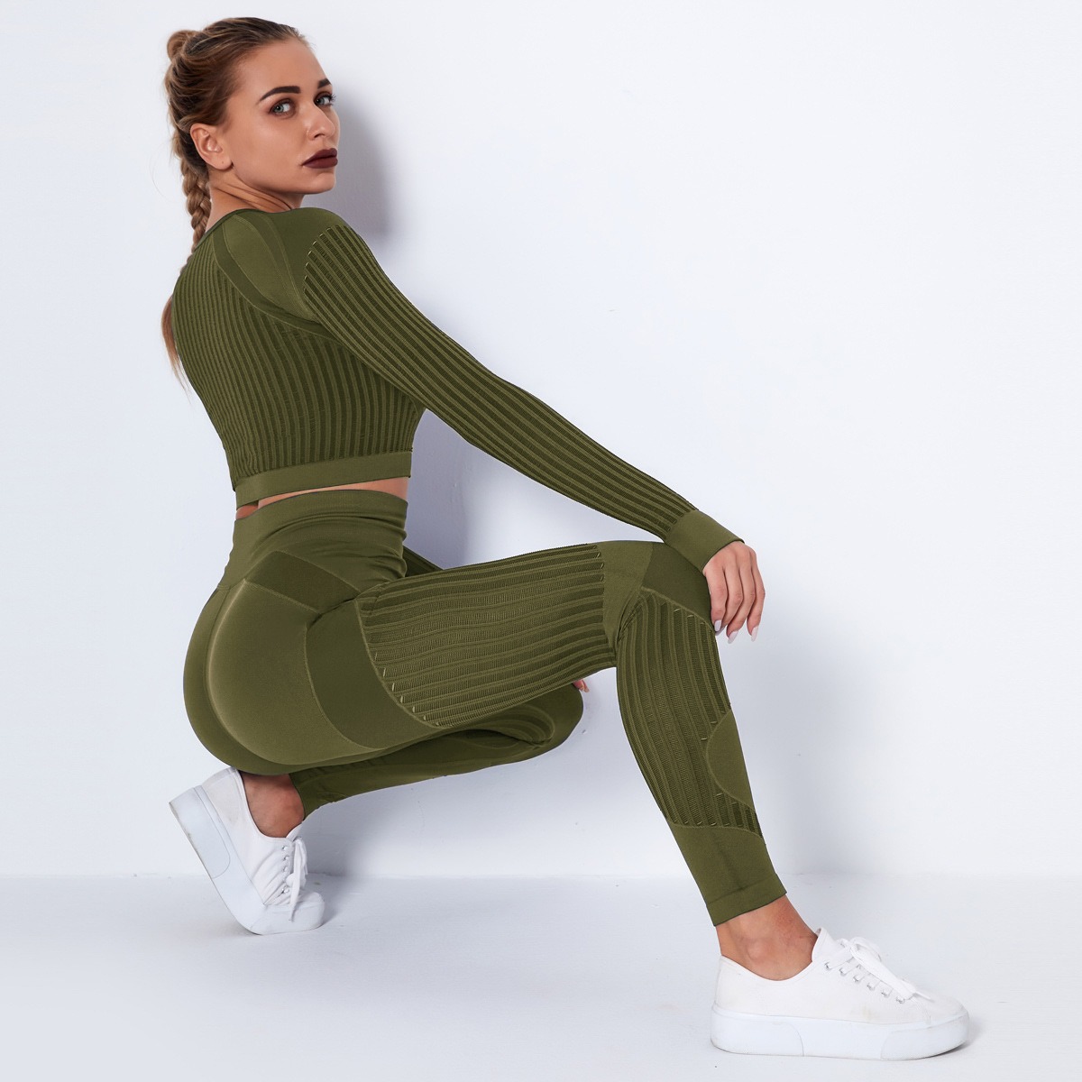 Long-Sleeve Cutout Yoga Set — product detail