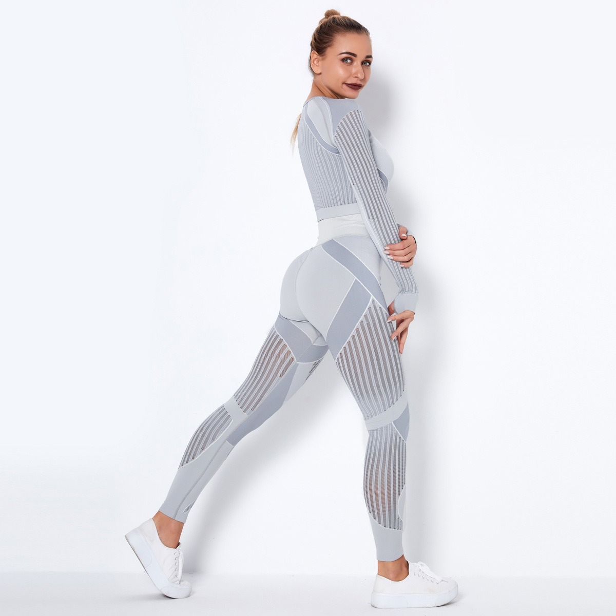 Long-Sleeve Cutout Yoga Set — product detail
